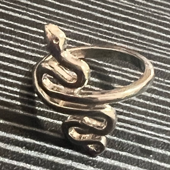Silver Tone Open Style Adjustable Snake Ring - Picture 13 of 15